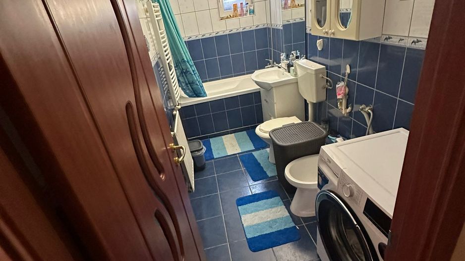 ageuropa.ro vinde ap cam 48mp etaj în Micro 14. - Poză 14