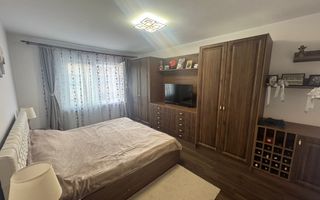 Apartament cu 3 camere, 70 mp, decomandat, garaj, Zona Fortuna - Poză 1