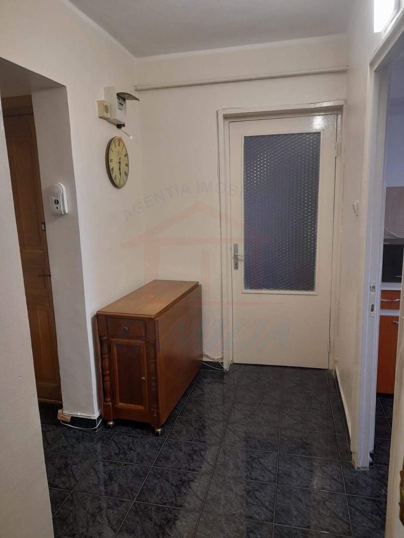 SE VINDE APARTAMENT CU 2 CAMERE, MAZEPA 1, 69.000 EURO - Poză 5