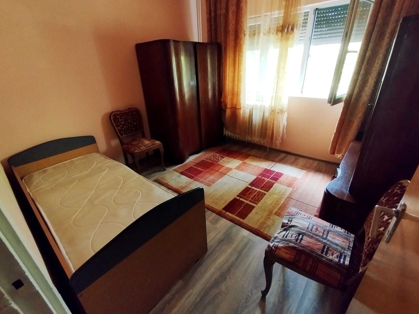 Apartament 3 camere Et 1/4 pe Bd. Timisoara - Poză 6