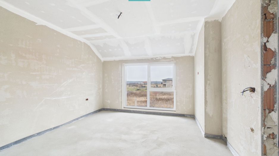 Duplex semi-finisat cu 3 camere, 3 băi în Pișchia - Poză 6