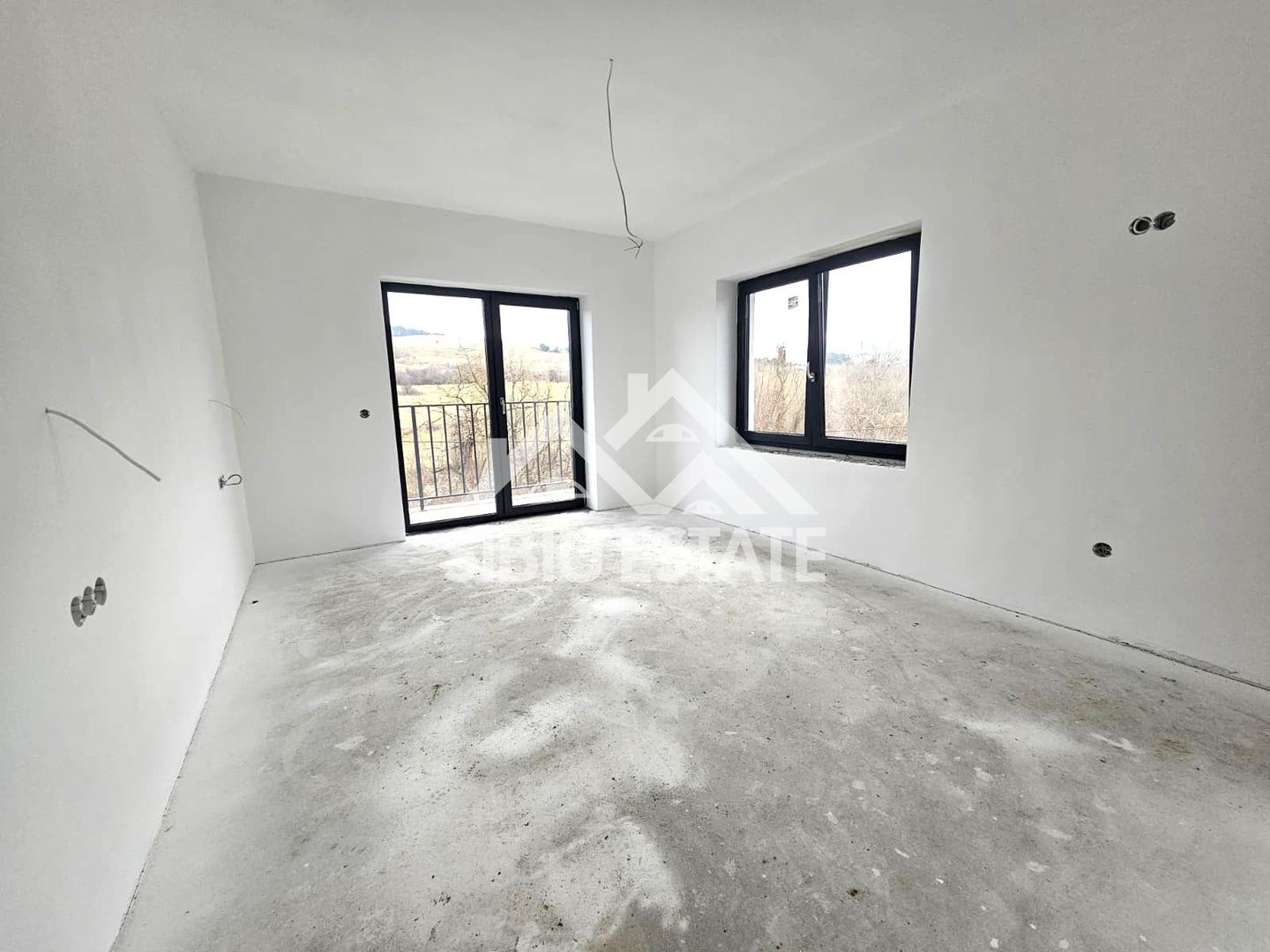 Casa Sibiu, Poplaca 4 camere, 3 bai, terasa si curte NOU - Poză 8