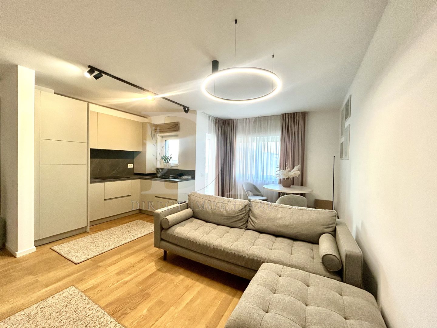 Apartament la cheie / etaj intermediar / Zona Vivo - Poză 1