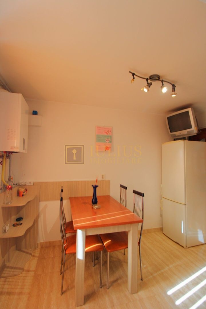 3 camere, centrala proprie, boxa la subsol - Poză 10