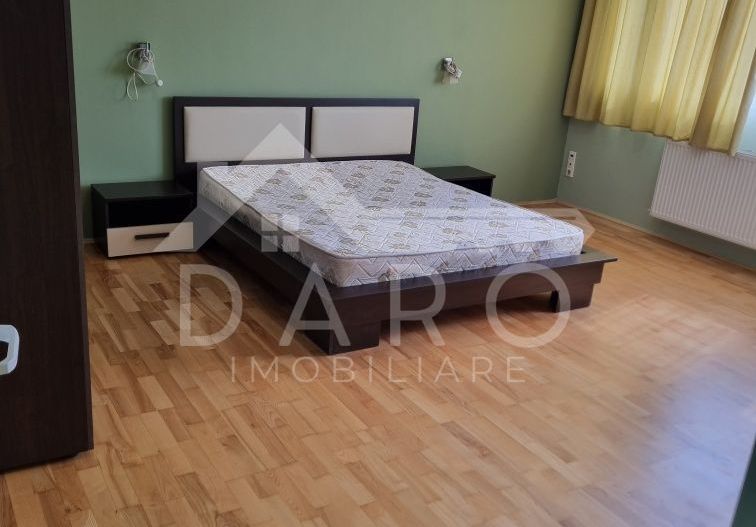 De închiriat apartament deosebit ultracentral, 3 camere, 2 băi, utilat - Poză 5