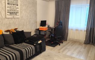 Apartament 3 camere, 74 mp, decomandat, la intrare în Dancu