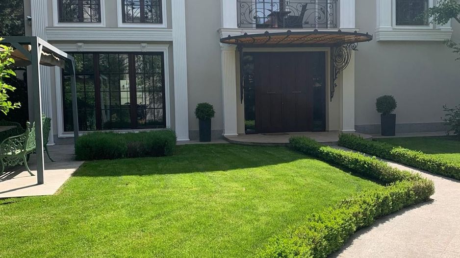 Vilă Individuala spațioasă | Locație premium - Poză 1