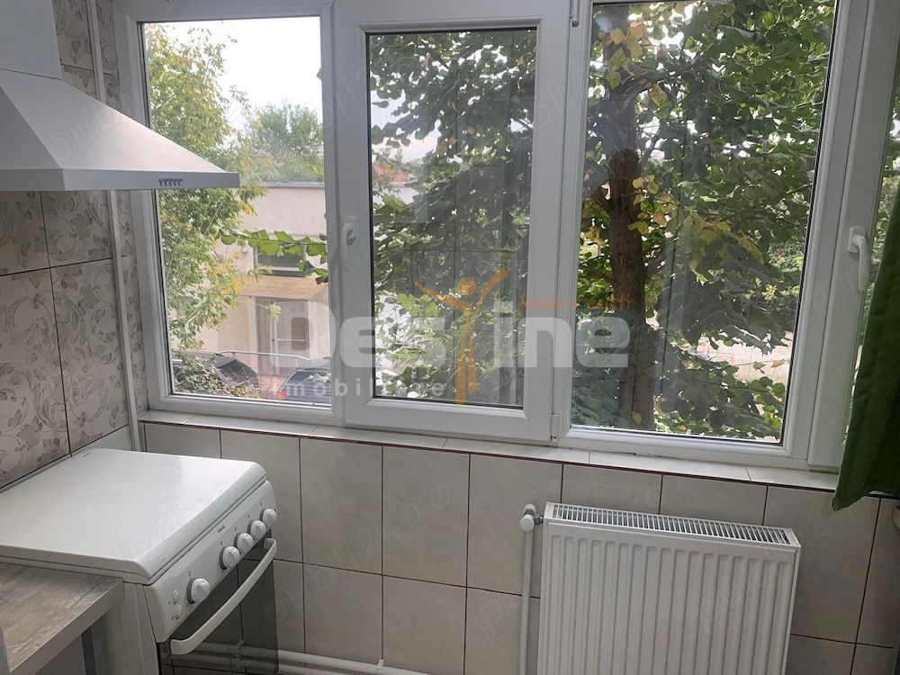 Inchiriez apartament 2 camere, zona Trocadero - Poză 2