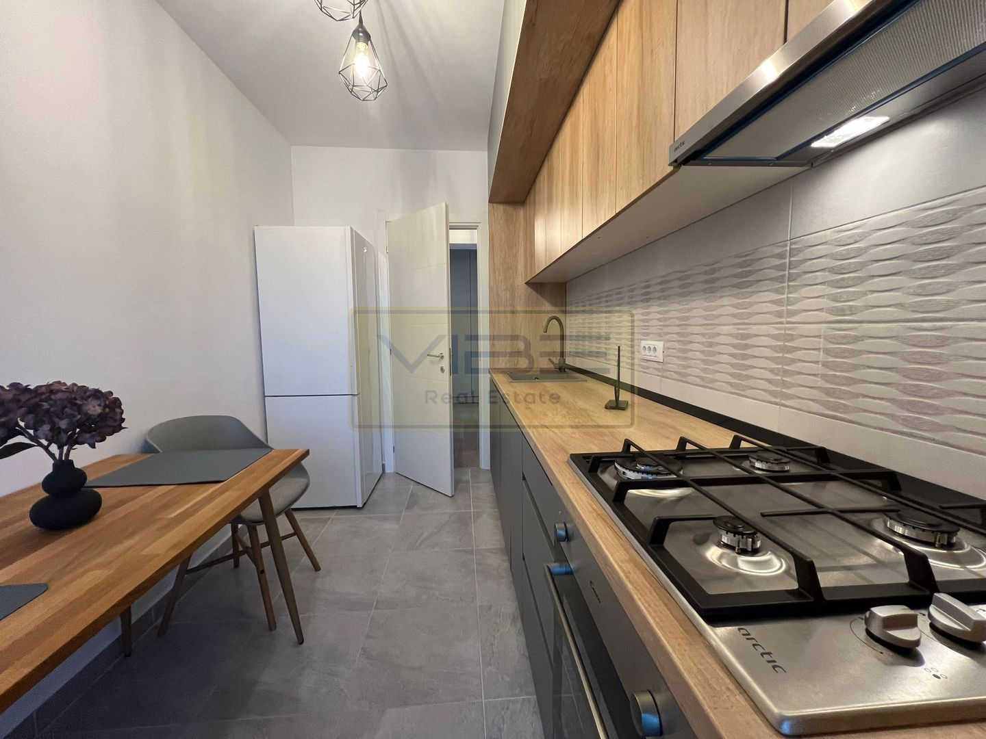 Apartament 2 camere premium + parcare Conest - Poză 5