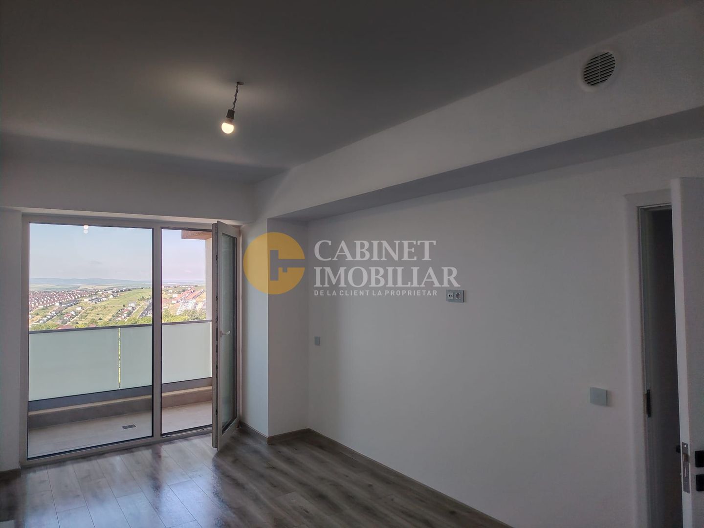 Apartament 2 Camere Decomandat + Parcare Subterană – Copou - Poză 12
