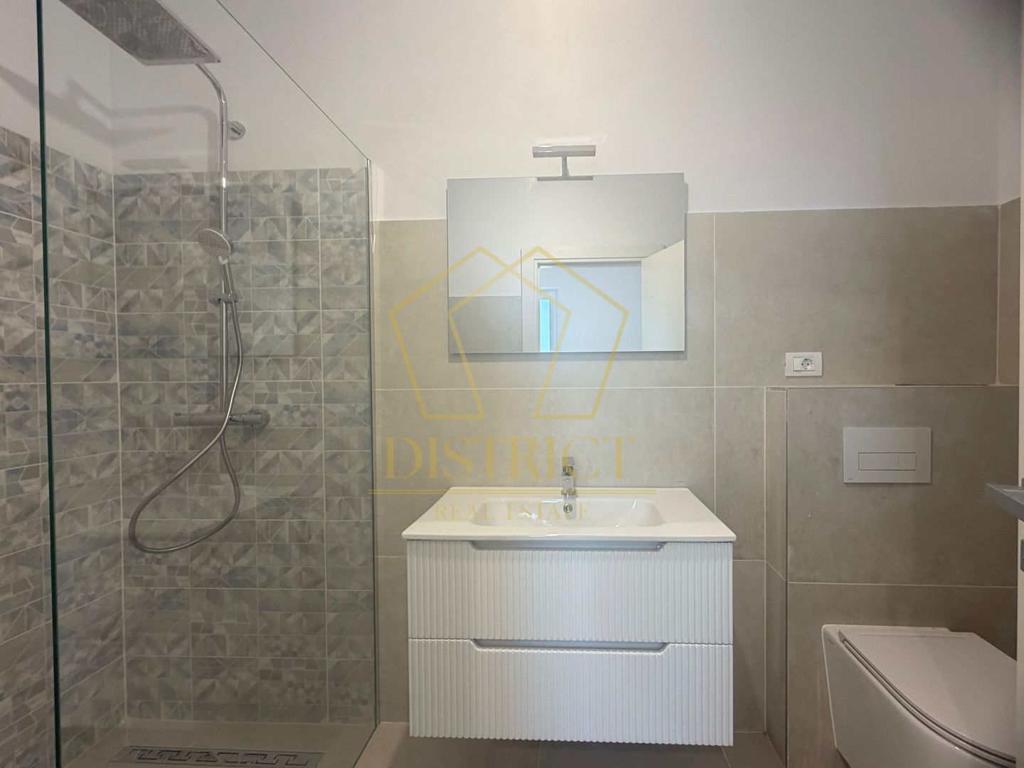 Duplex superb cu 5 camere despărțit prin camera tehnica I Mosnita Noua - Poză 13