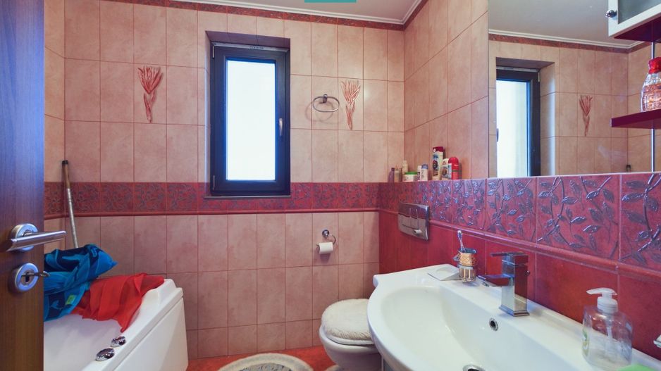 Vilă spațioasă cu 8 camere, Grădiște - Poză 37