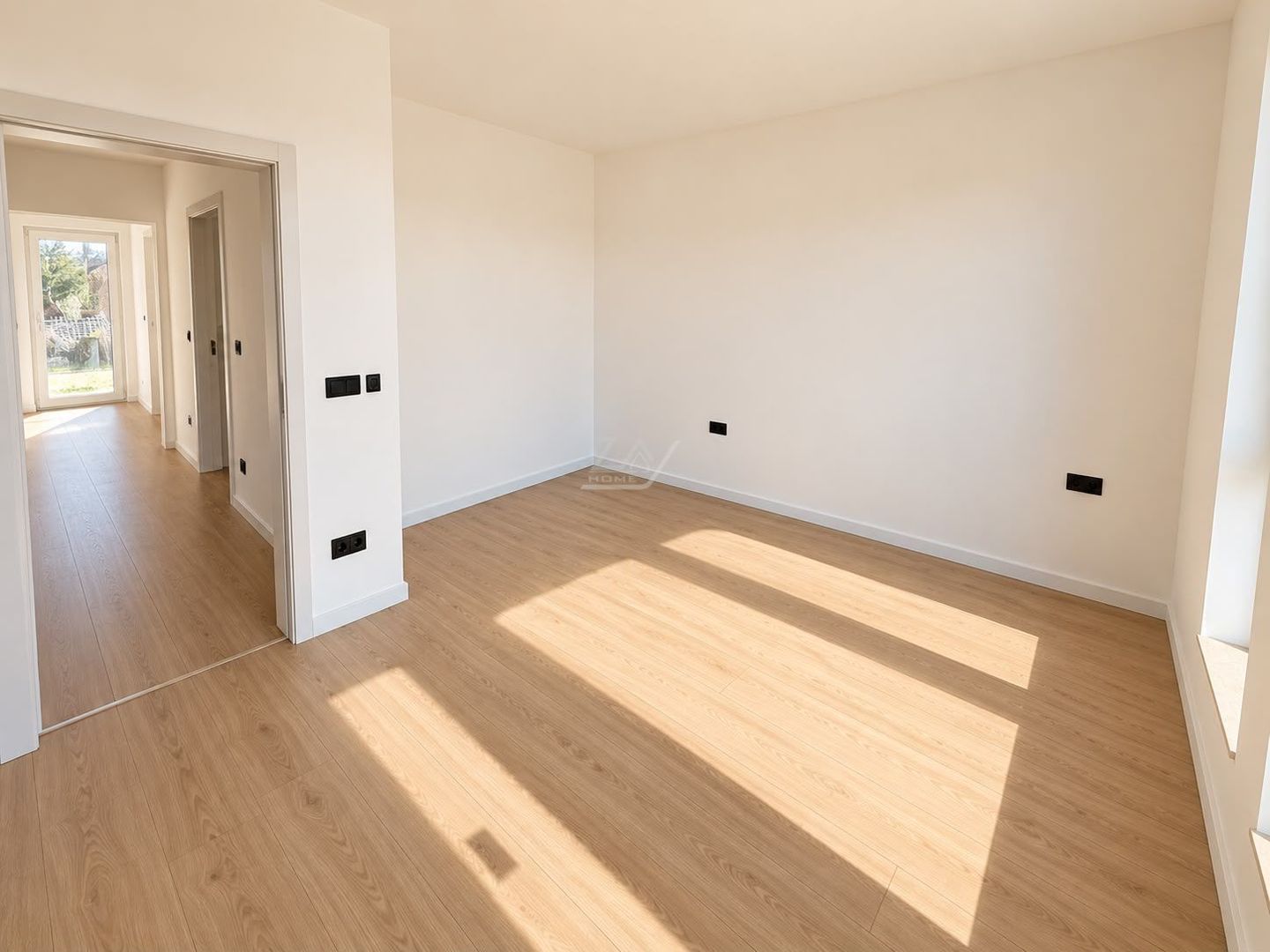 Comision 0! Duplex cu 5 camere despartit prin camera tehnica. Finisaje premium. - Poză 12