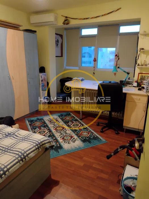 Apartament cu 4 camere/ 93mp/ zona Alexandru cel Bun - Poză 2