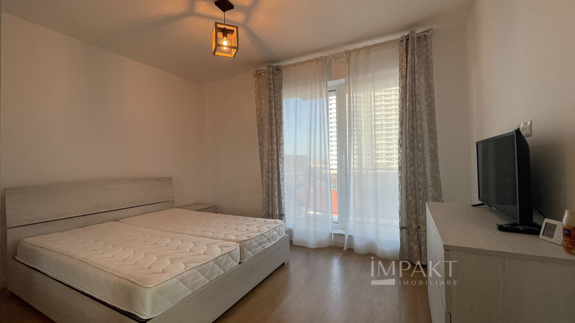 Apartament spatios cu 3 camere in zona Pietei Mihai Viteazul - Poză 6