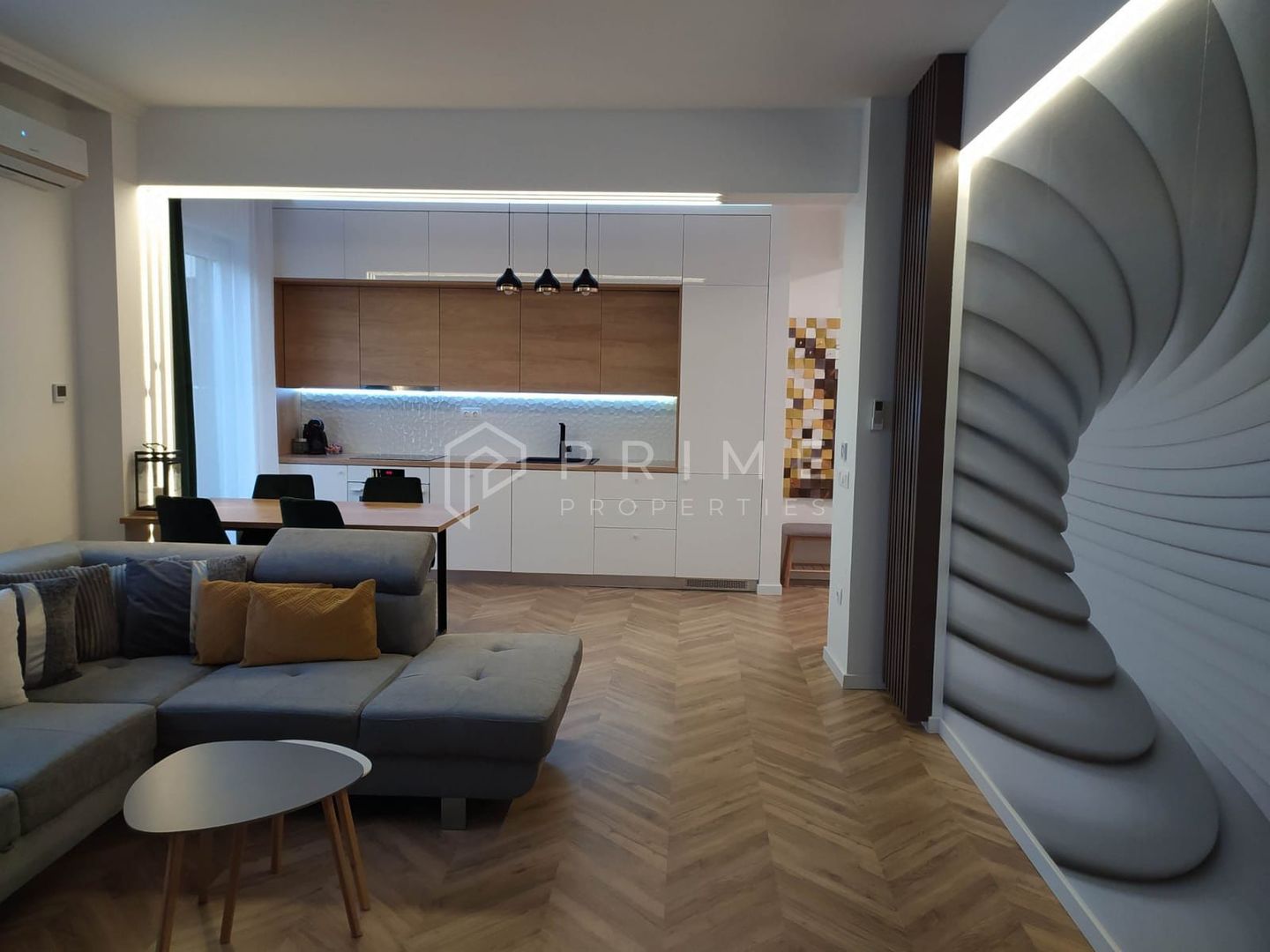 Apartament 2 camere lux de închiriat, central, bloc nou, loc parcare - Poză 20