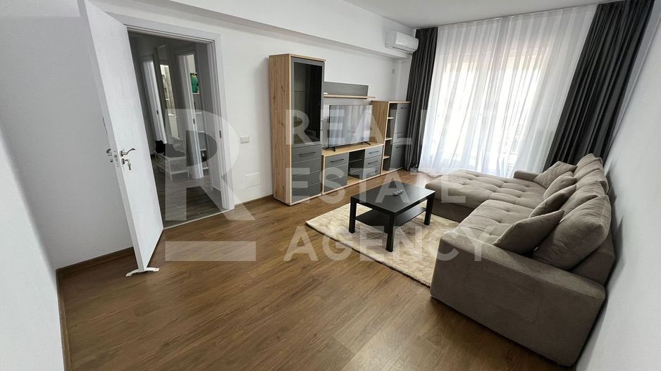 Vânzare, apartament 2 camere, zona Titan - Poză 1