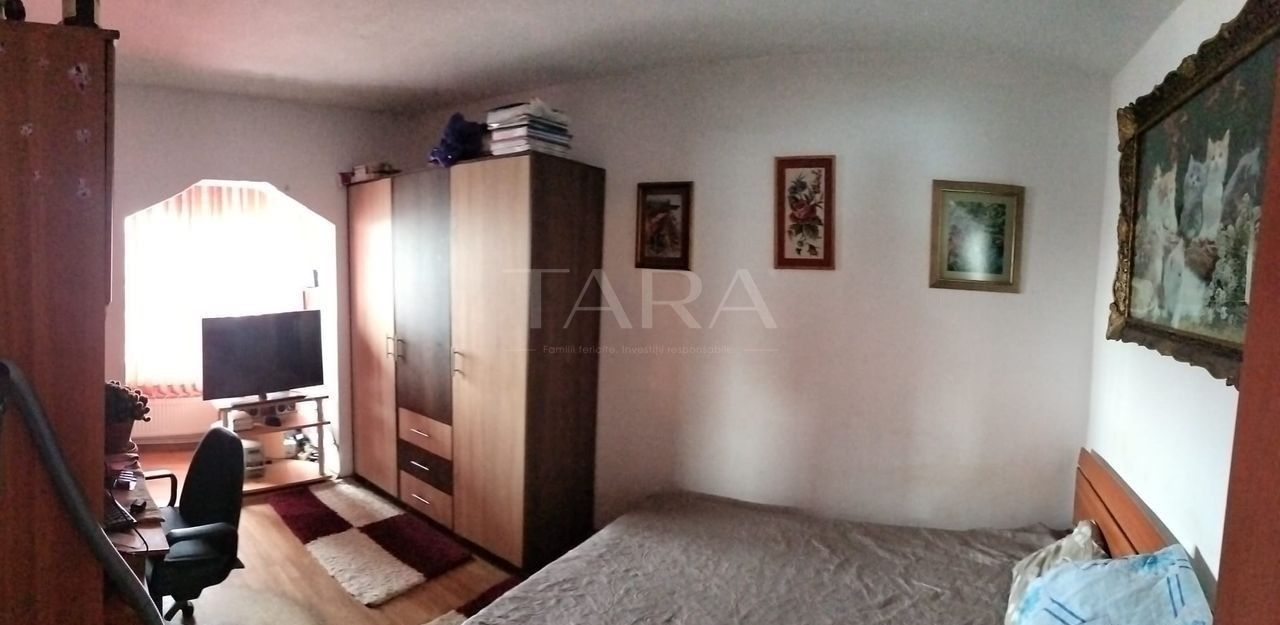 Apartament 3 camere, in zona centrala a localitatii - Poză 2