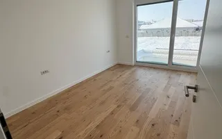 Duplex despărțit prin perete dublu/ Garaj - Poză 16
