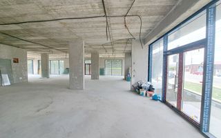 Cladire comerciala situata la drum intens circulat, 1365 mp utili + 20 parcari - Poză 15