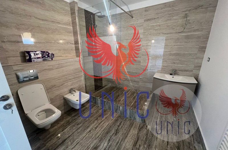 Casa, 4 camere, S+P+1E+M - Poză 17