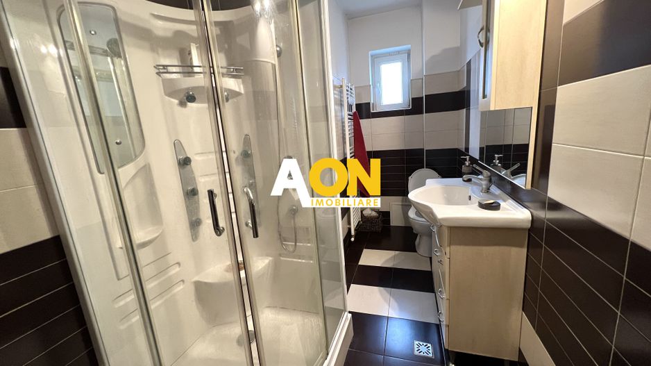 Casa de vanzare - 5 Camere, 2 Bai,  Garaj, 1000mp Teren - Poză 11