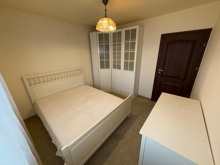 Inchiriere apartament  3 camere decomandat - Poză 3