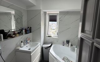 Apartament 3 camere 78 mp utili 3 balcoane 2 bai boxă  zona Terezian - Poză 6