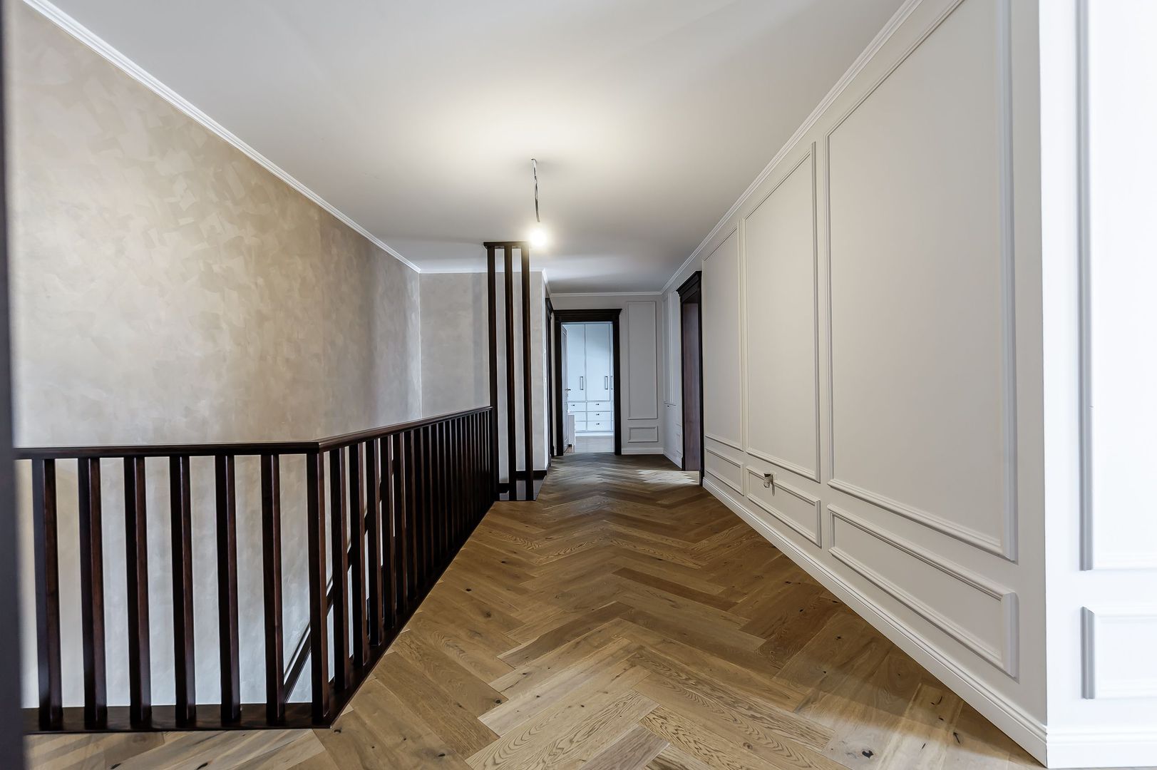 Vilă de lux, pentru o familie numeroasă, Spațiu, confort și intimitate - Poză 13