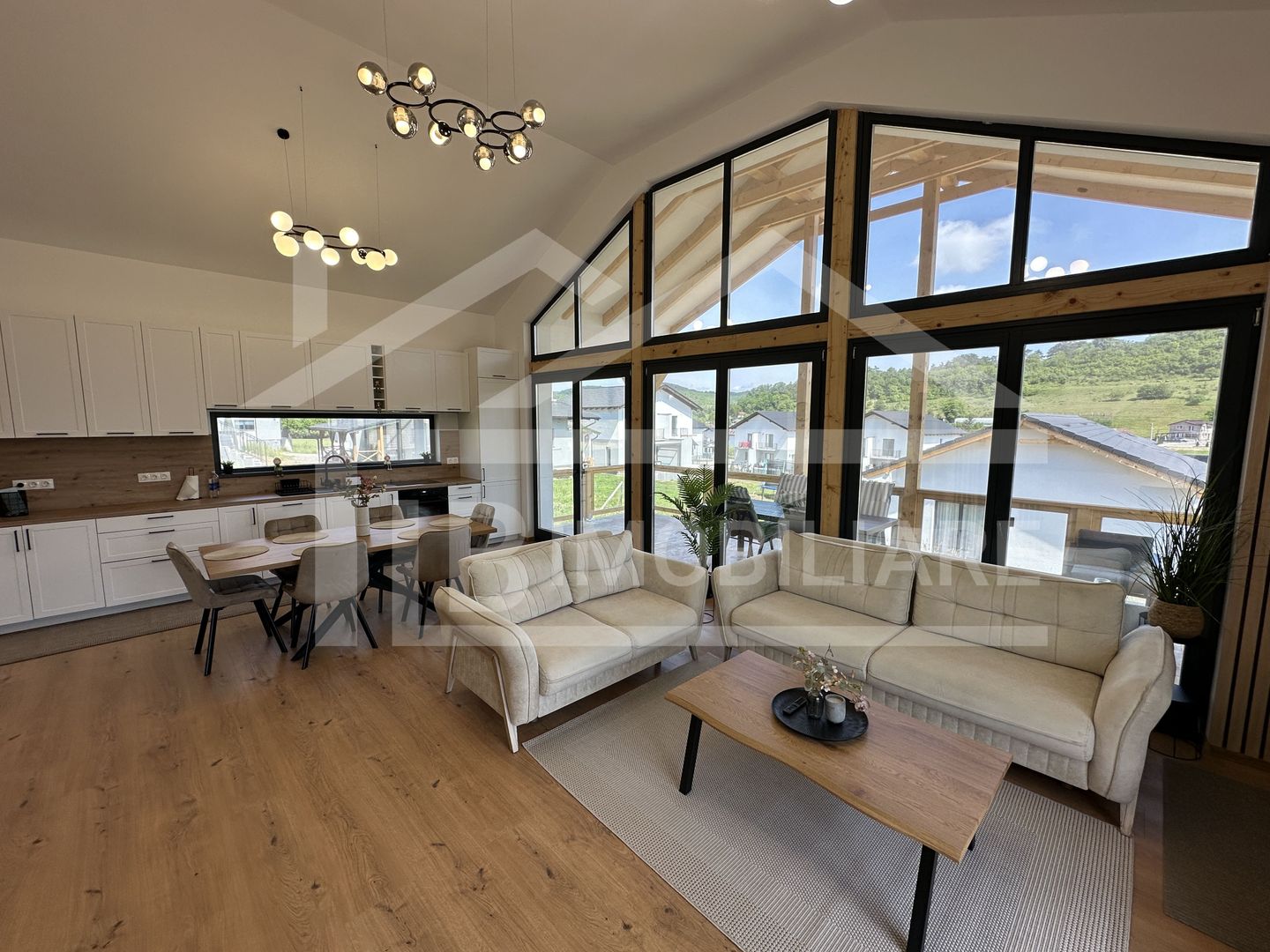 Casa individuala, 4 camere, 300mp, Zona Livezeni - Poză 1