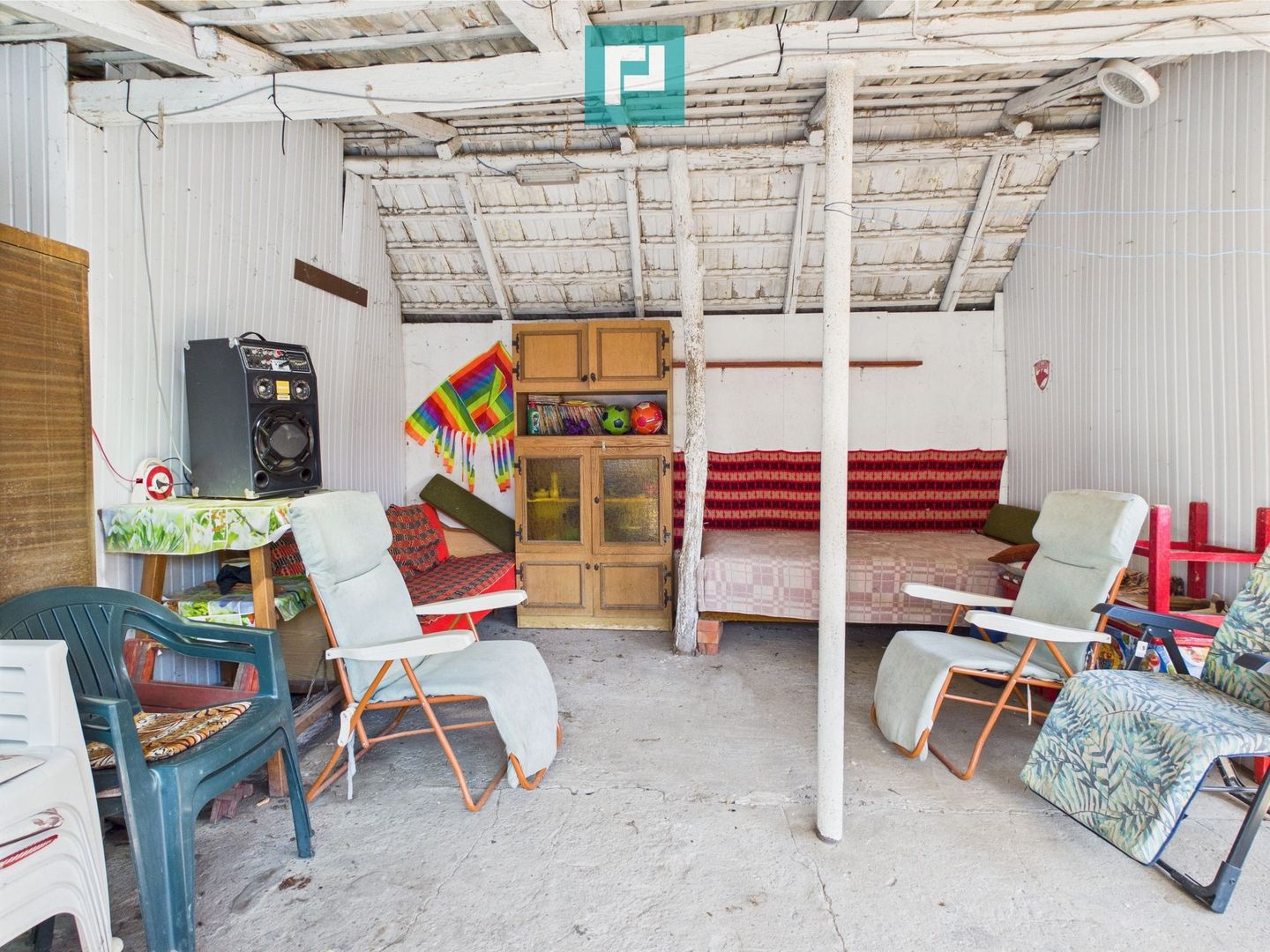 Casă la doar 6km de graniță cu România - Poză 15