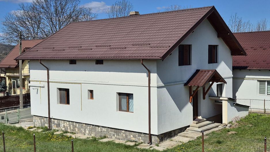 Vila Cornu-Prahova complet mobilata/utilata '' 350 mp + teren 500 mp'' - Poză 1