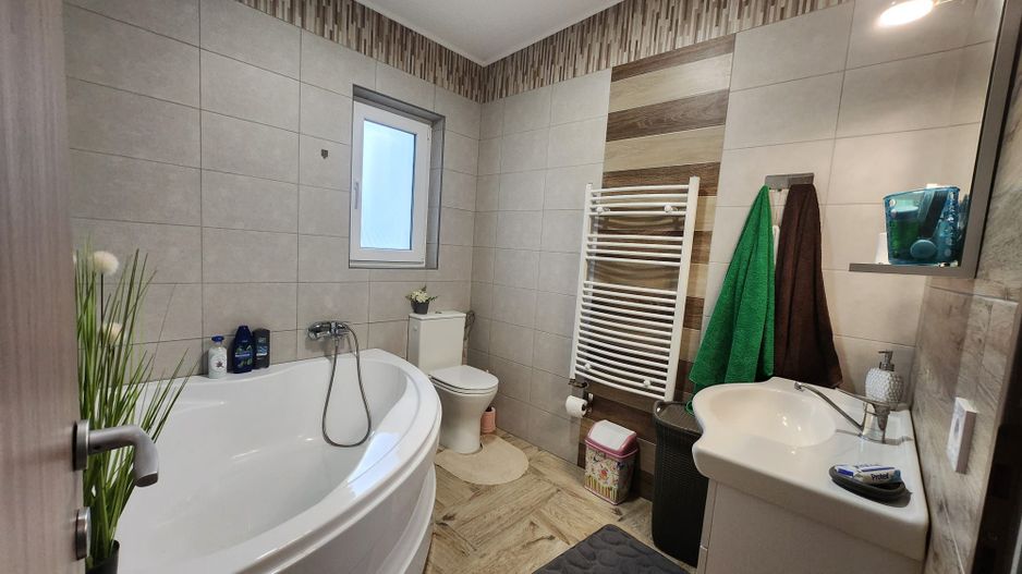 Casa 3 camere,2 bai, 1 garaj,100 mp,315 mp teren,0% comision - Poză 6