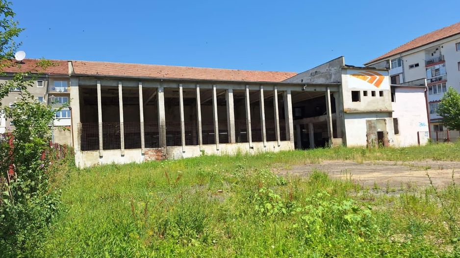 De vânzare – Spațiu versatil, ideal investiție, zonă centrală - Poză 1