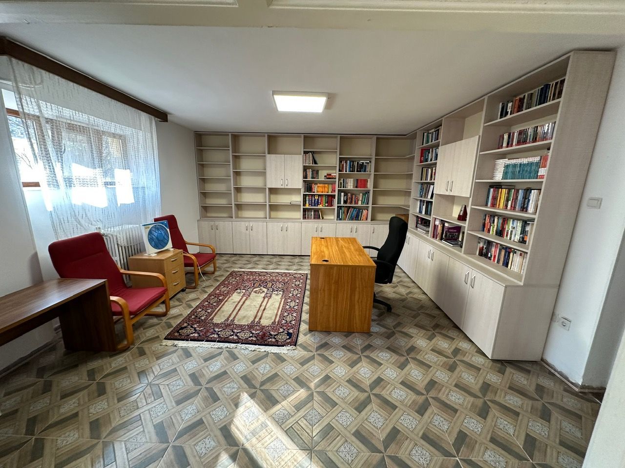 Casa in zona CENTRALA -  Take Ionescu - Poză 2