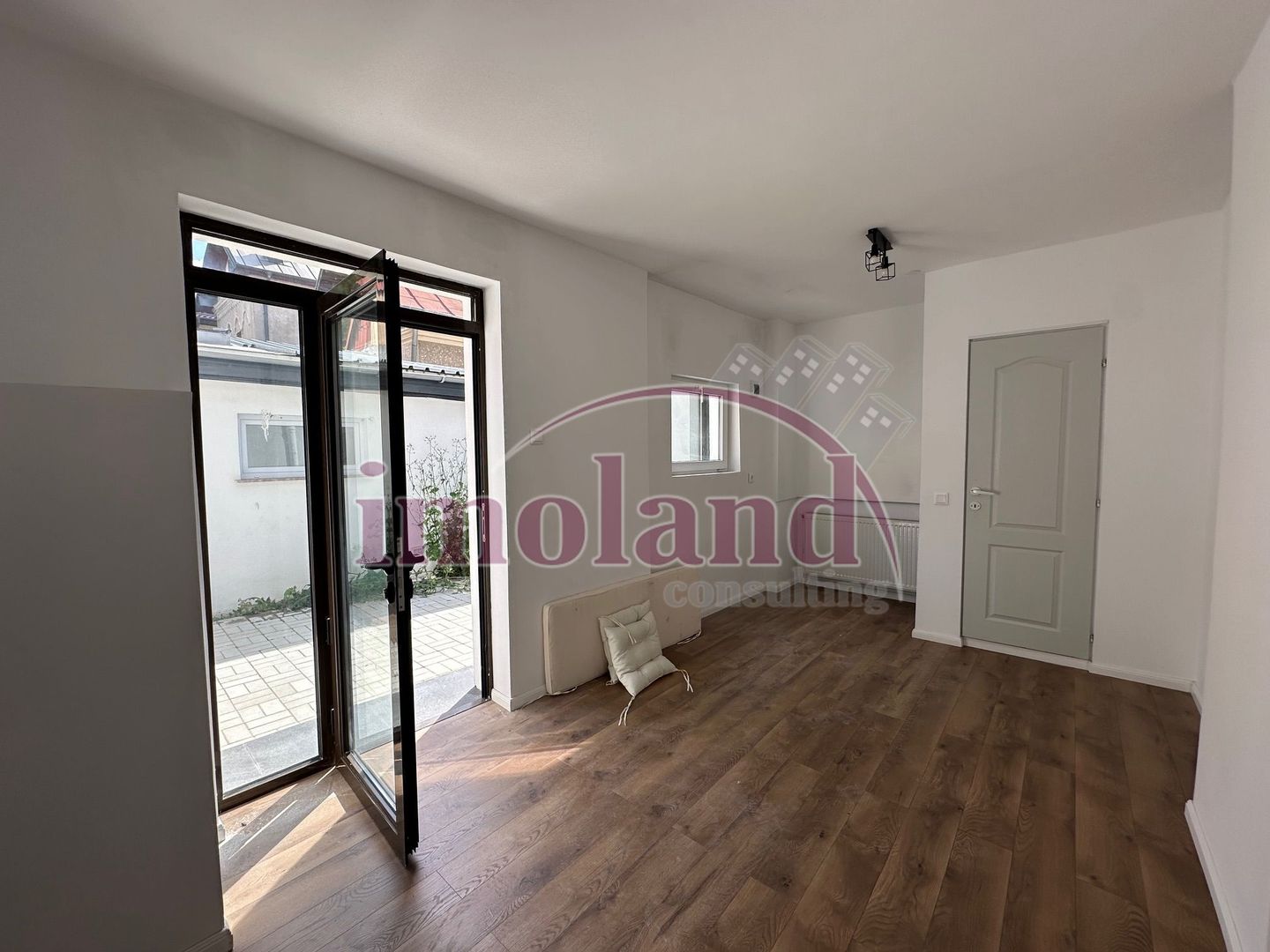 Floreasca - Chirie Casa cu Curte - Office/Comercial/Rezidential - Poză 19