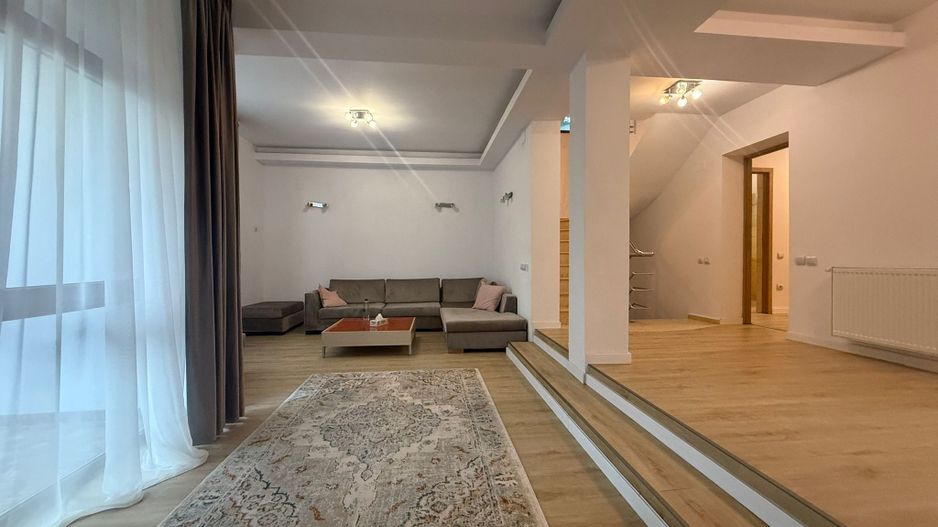 Vila D+P+ E1+M || CURTE PROPRIE SI GARAJ || EXPOZITIEI - Poză 3
