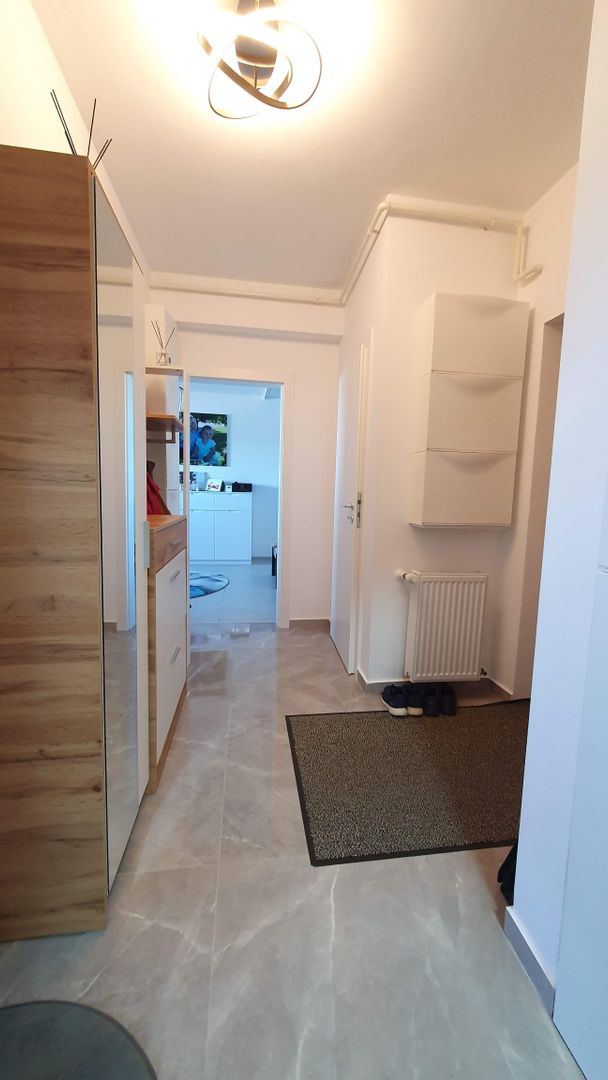 Bloc nou, Tractorul apartament mobilat la parter cu balcon si parcare - Poză 8