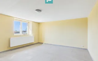 Casă cu 8 camere pentru investiții în Maciova CS - Poză 16