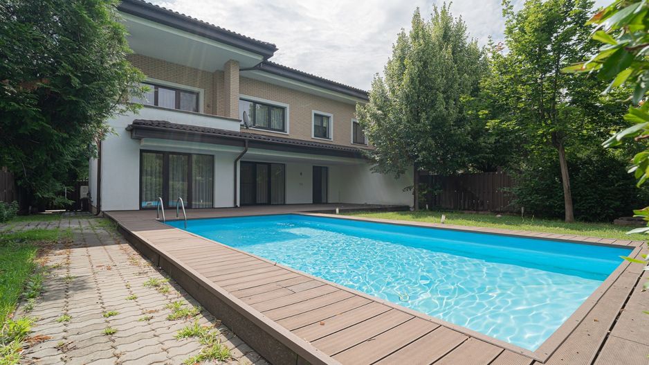 VILĂ CU PISCINĂ | Școala Americana - Poză 3