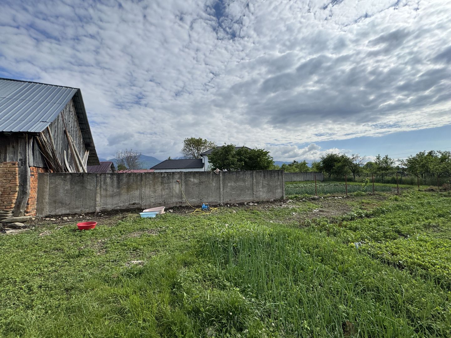 Casa individuala in Arpasu de Sus, teren mare, partial renovata - Poză 25