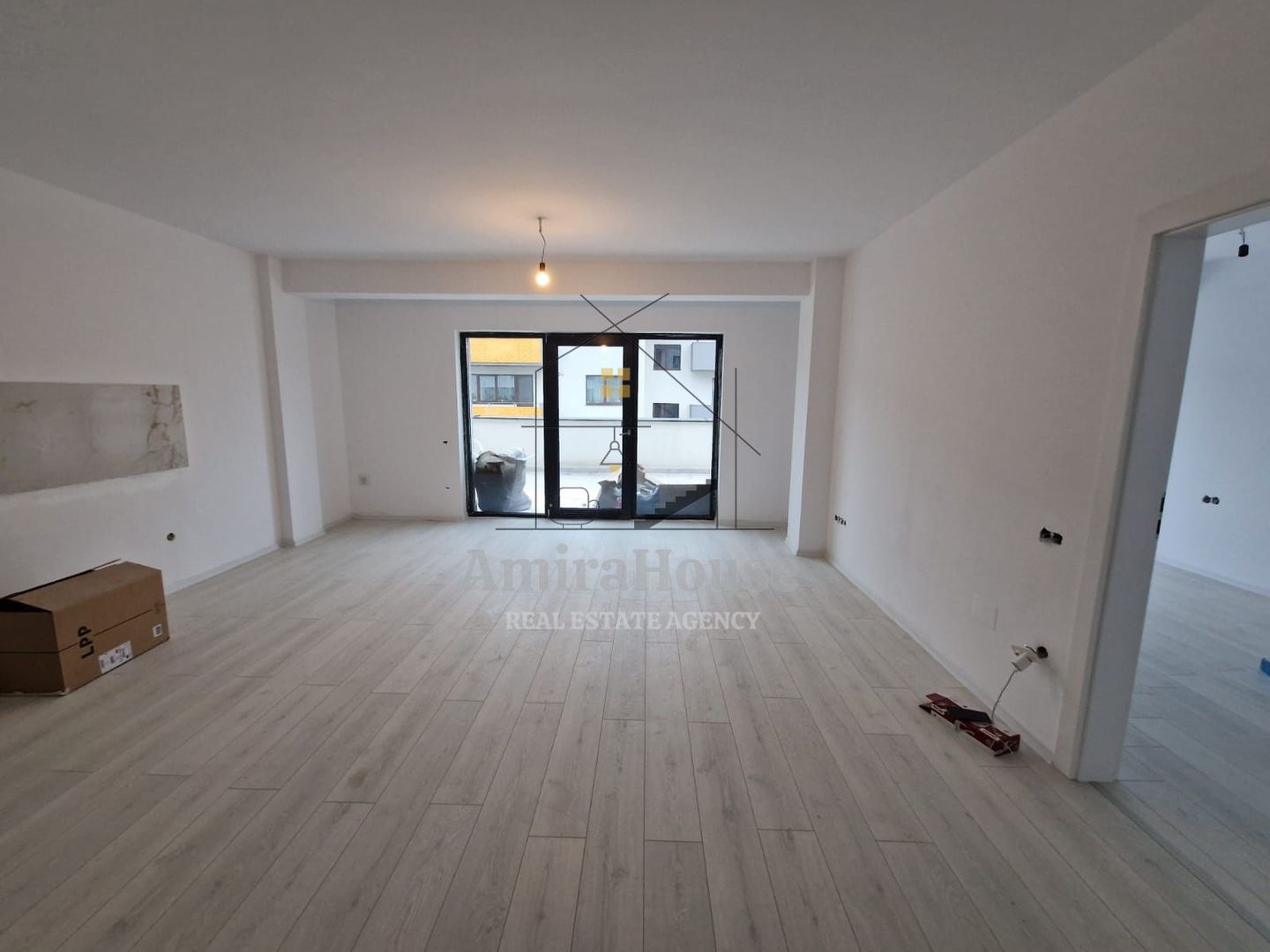 Apartament 2 camere, finisat, parcare, terasa 31 mp,  str Sub Cetate, Floresti - Poză 6