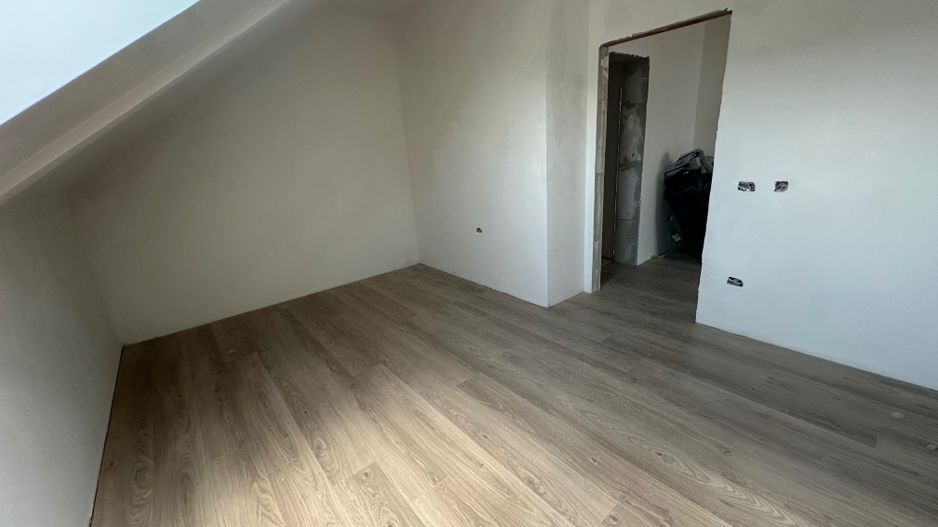 Apartment bloc nou cu lift si loc de parcare inclus - Poză 19