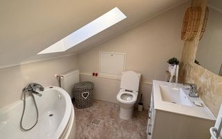 Apartament 4 camere, LUX, Capat CUG- 650 EURO - Poză 21