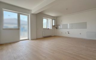 Apartament cu 3 camere recent finisat+2 terase! - Poză 1