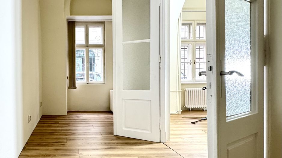 Birou renovat situat in Piata Unirii - Tribunal - Poză 3