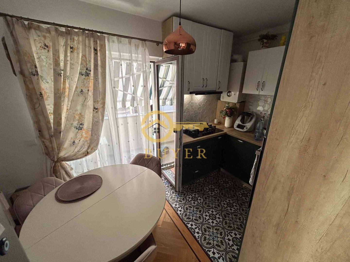 Apartament decomandat cu 3 cam, amenajat modern- 2 balcoane- etaj 2 - Poză 2