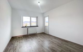 Apartament central | 3 camere | 3 balcoane | investiție ideală. - Poză 2