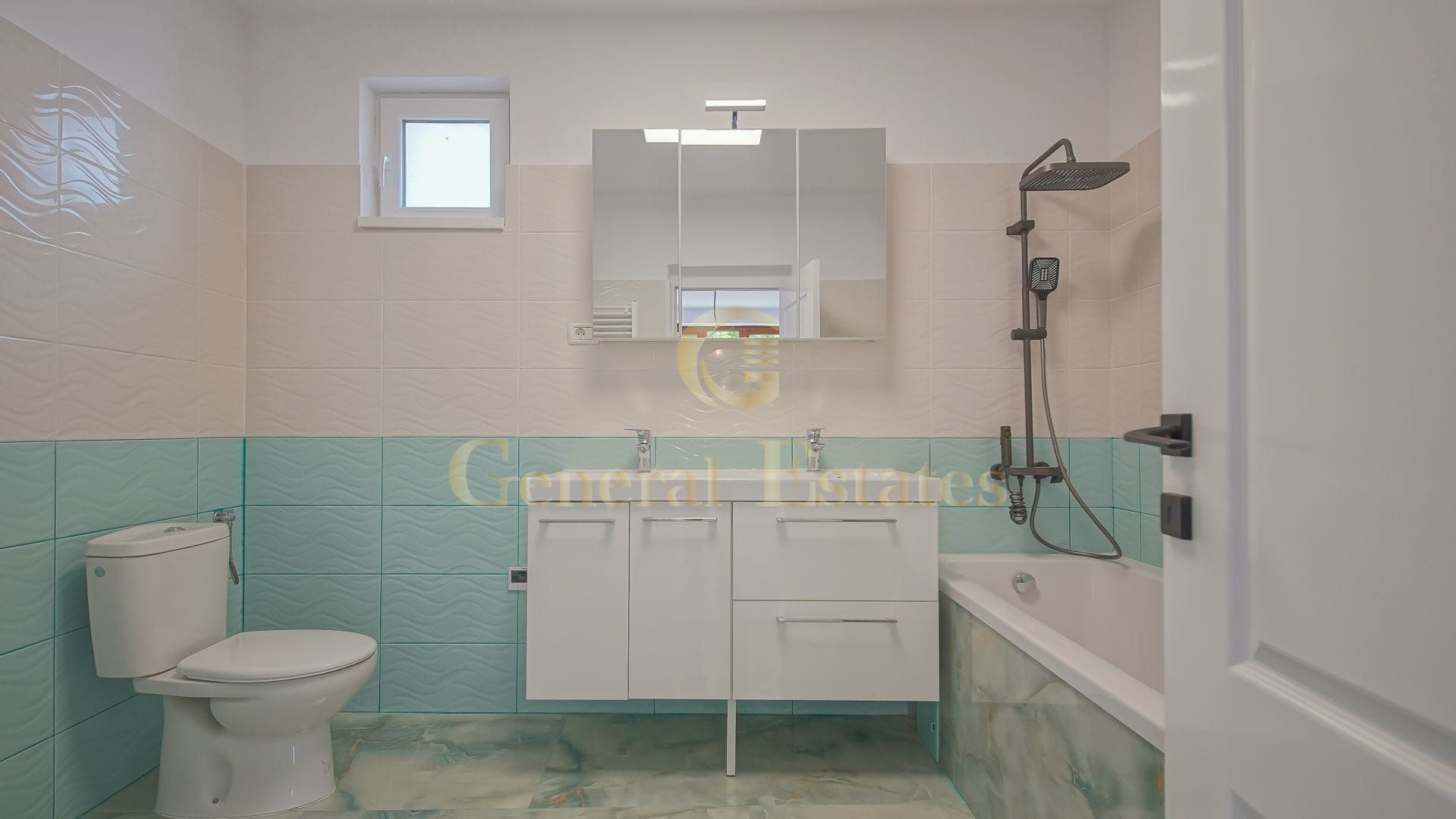 Casa perfecta cu grădină de 1100mp, acces la râu și transport in comun - Poză 3