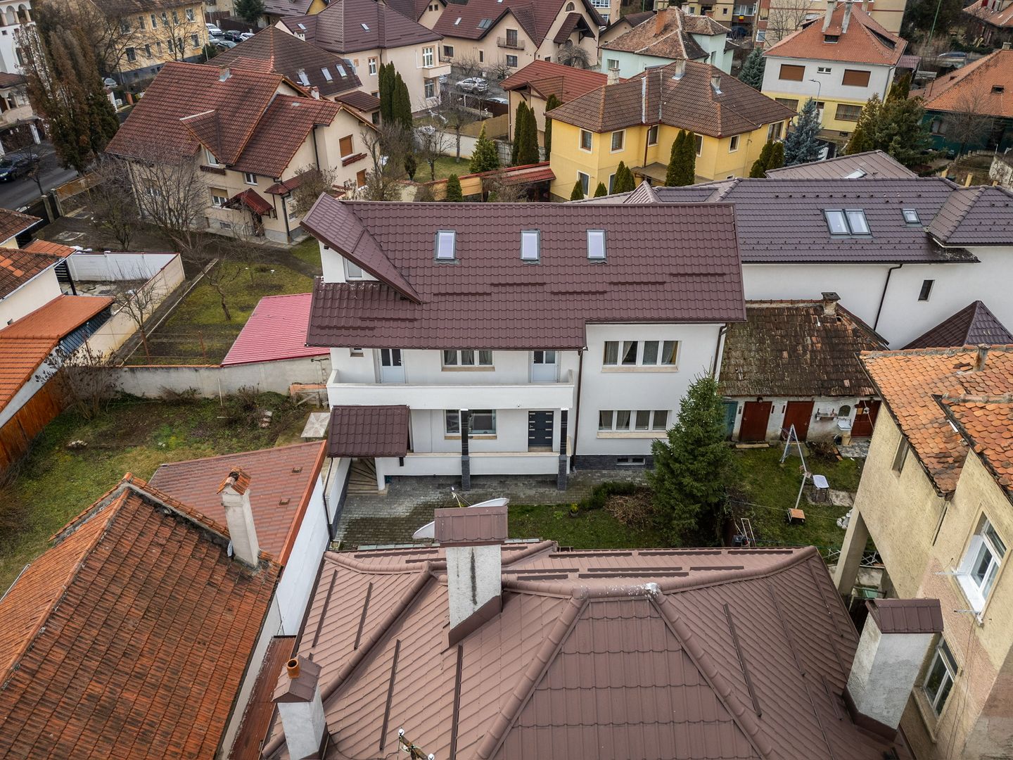 Casa individuala renovata integral | Brasovul Vechi - Dealul Cetatii - Poză 1